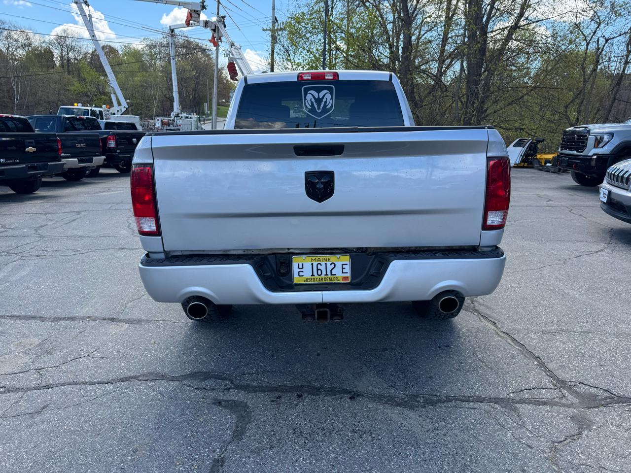 RAM 1500 Classic Express 4x4 Quad Cab 6'4" Box 2019
