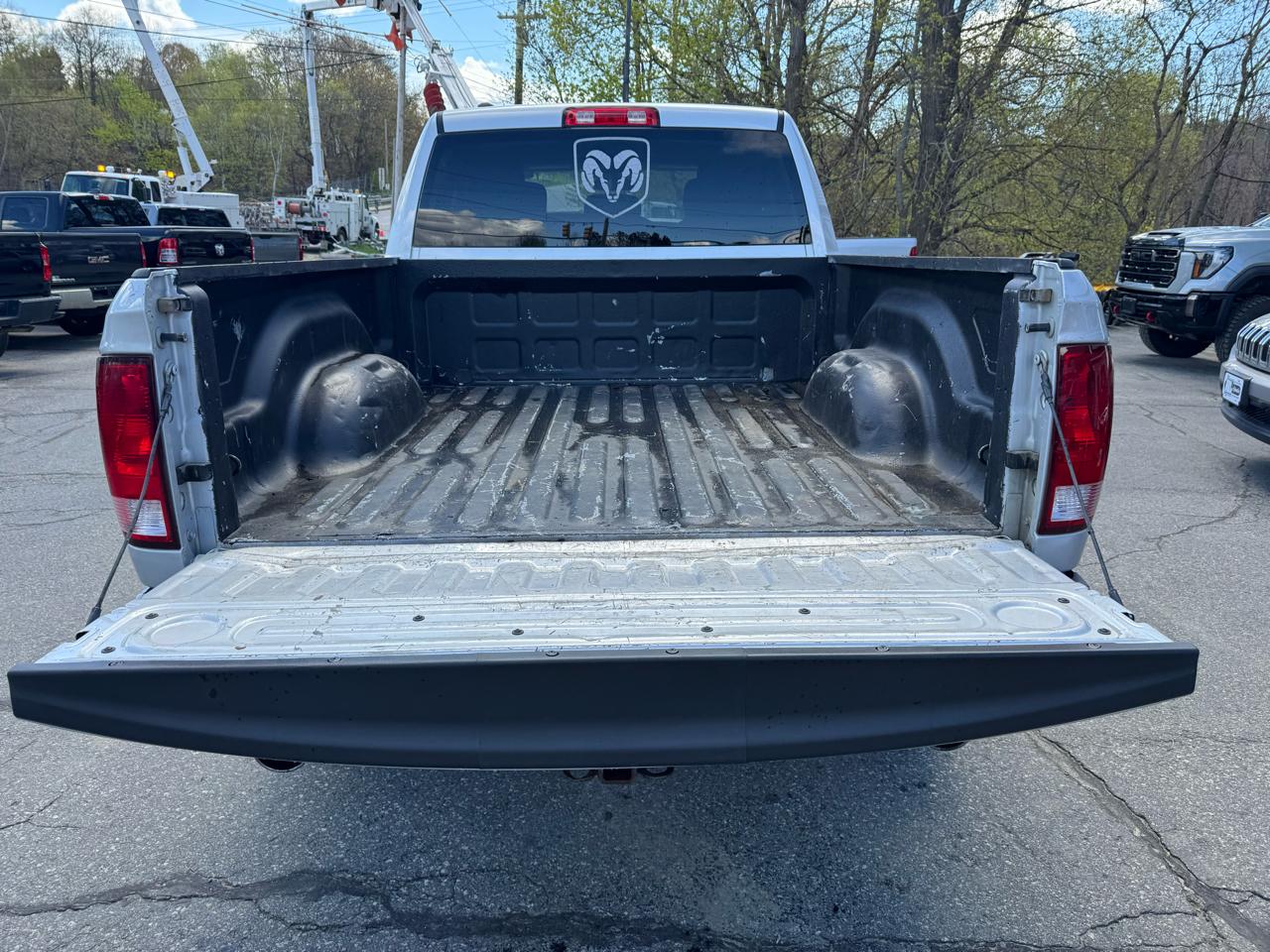 RAM 1500 Classic Express 4x4 Quad Cab 6'4" Box 2019