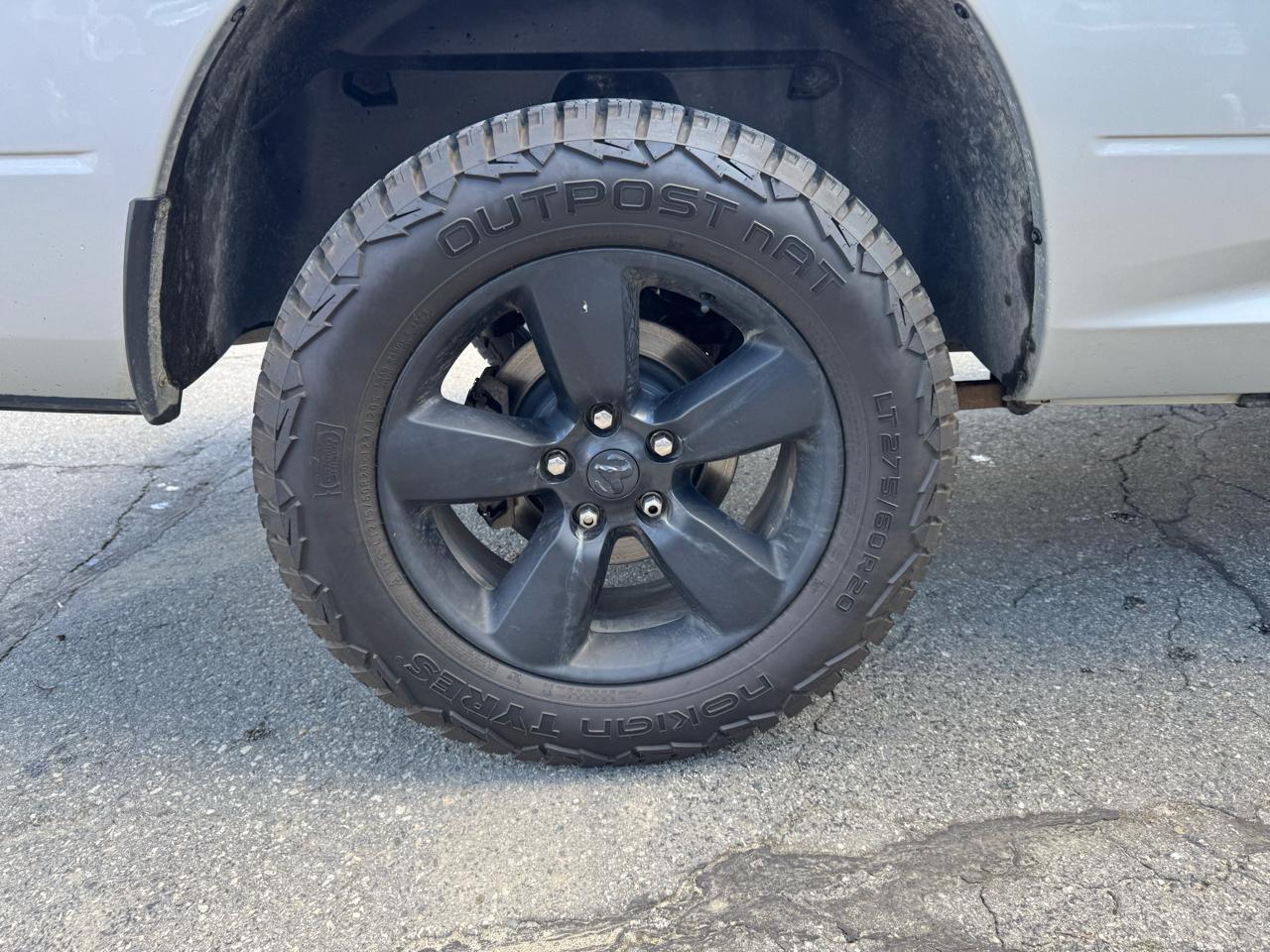 RAM 1500 Classic Express 4x4 Quad Cab 6'4" Box 2019
