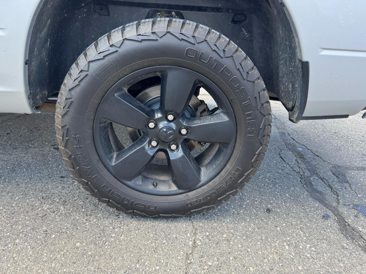 RAM 1500 Classic Express 4x4 Quad Cab 6'4" Box 2019