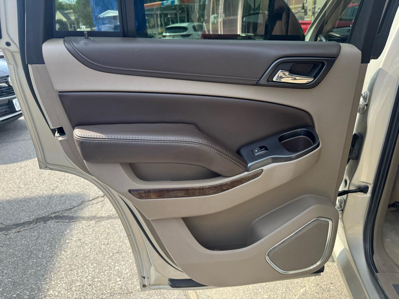 Chevrolet Tahoe 4WD 4dr LT 2016