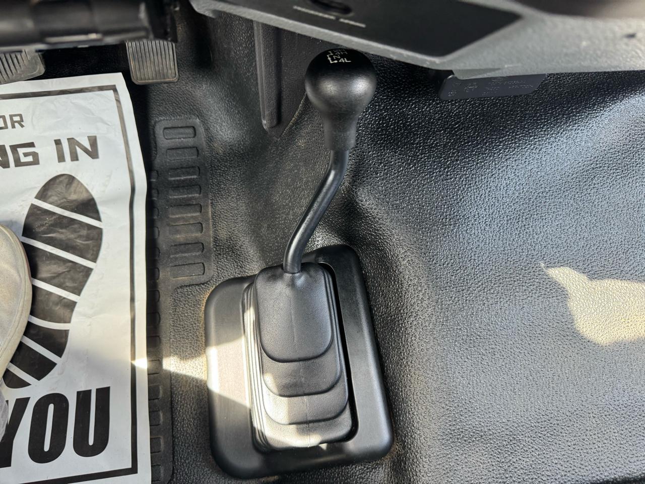 Ford Super Duty F-250 SRW 4WD Reg Cab 137" XL 2016