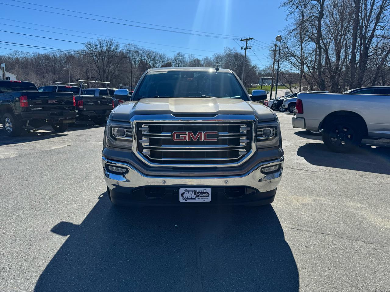 GMC Sierra 1500 4WD Crew Cab 143.5" SLT 2017