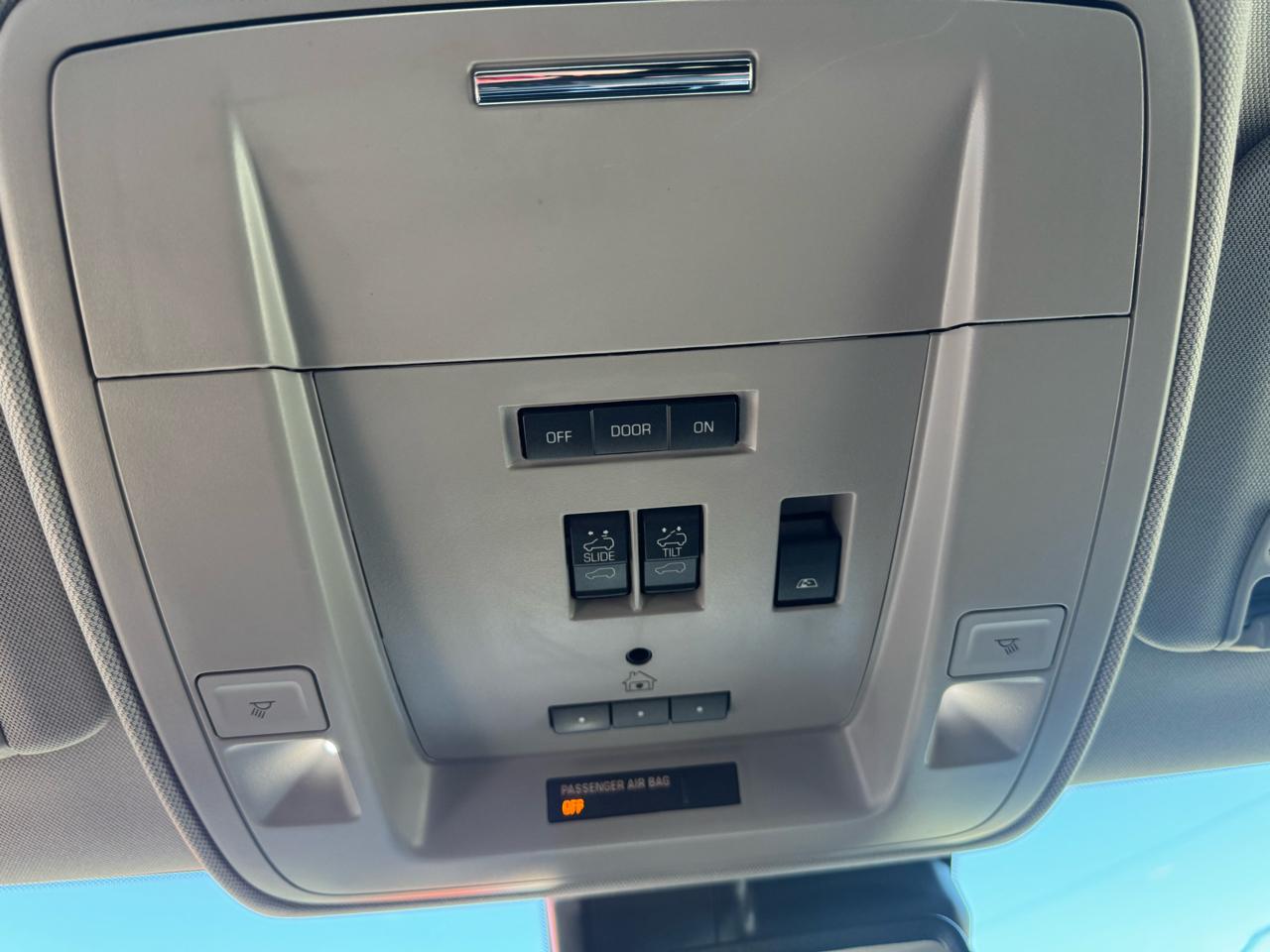 GMC Sierra 1500 4WD Crew Cab 143.5" SLT 2017