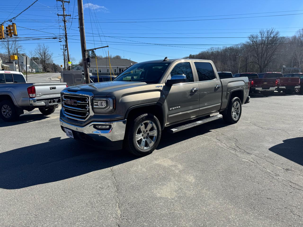 2017 GMC Sierra 1500 4WD Crew Cab 143.5" SLT