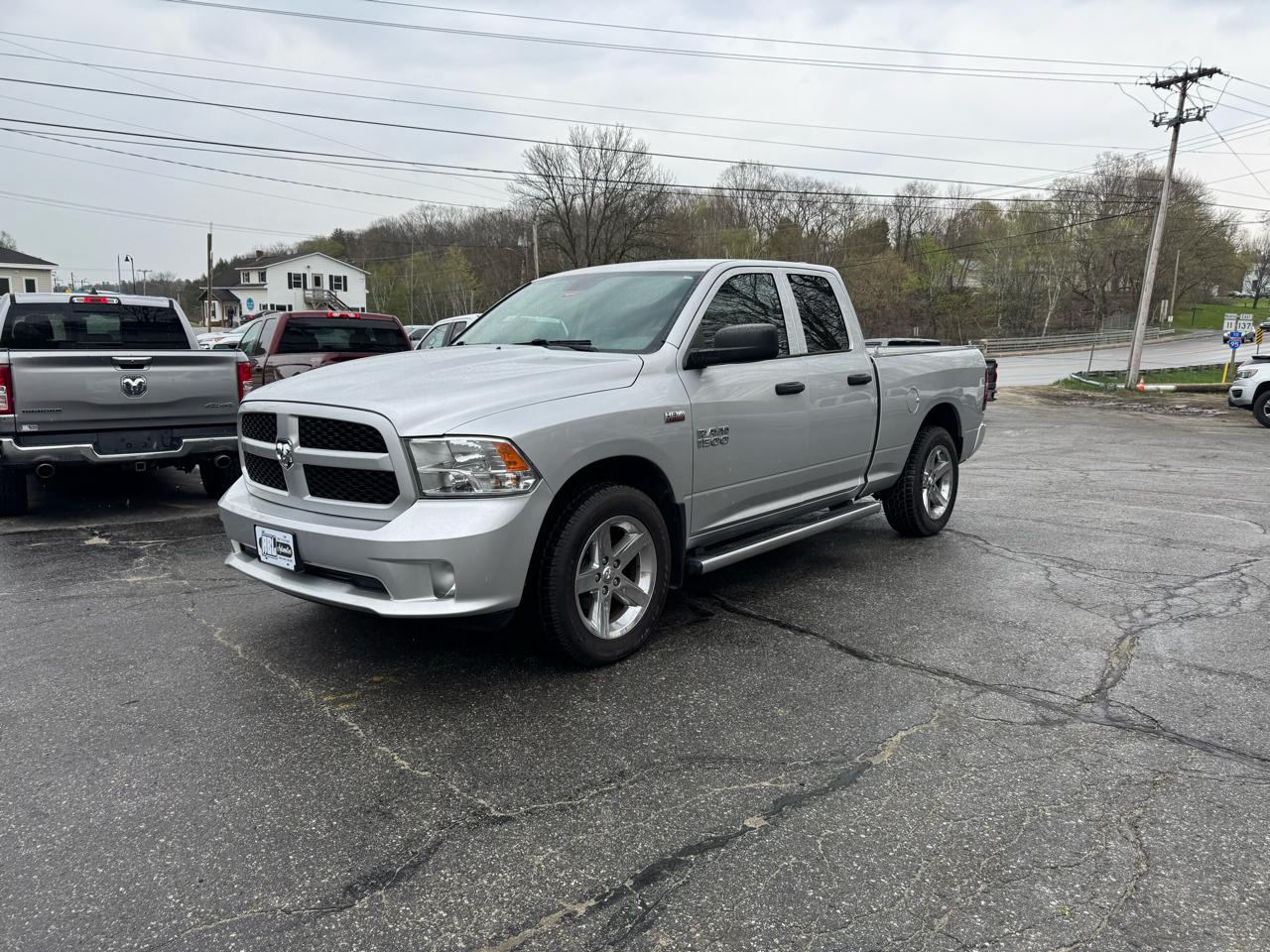 RAM 1500 4WD Quad Cab 140.5" Express 2016