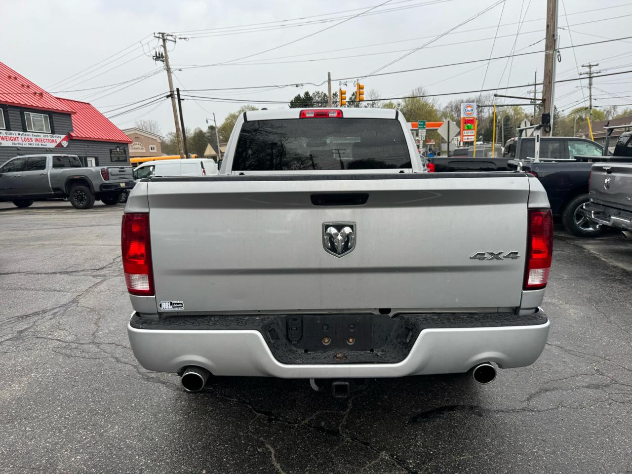 RAM 1500 4WD Quad Cab 140.5" Express 2016