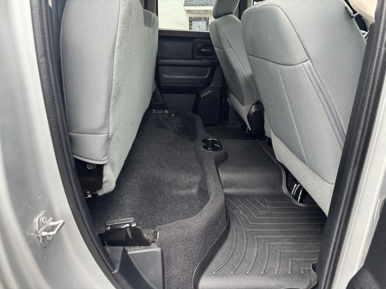RAM 1500 4WD Quad Cab 140.5" Express 2016