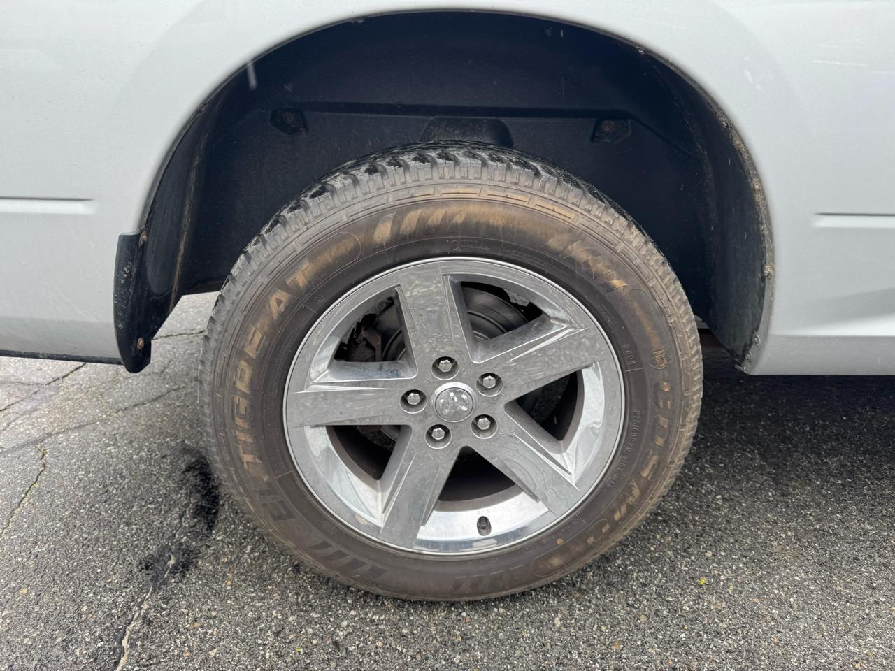 RAM 1500 4WD Quad Cab 140.5" Express 2016