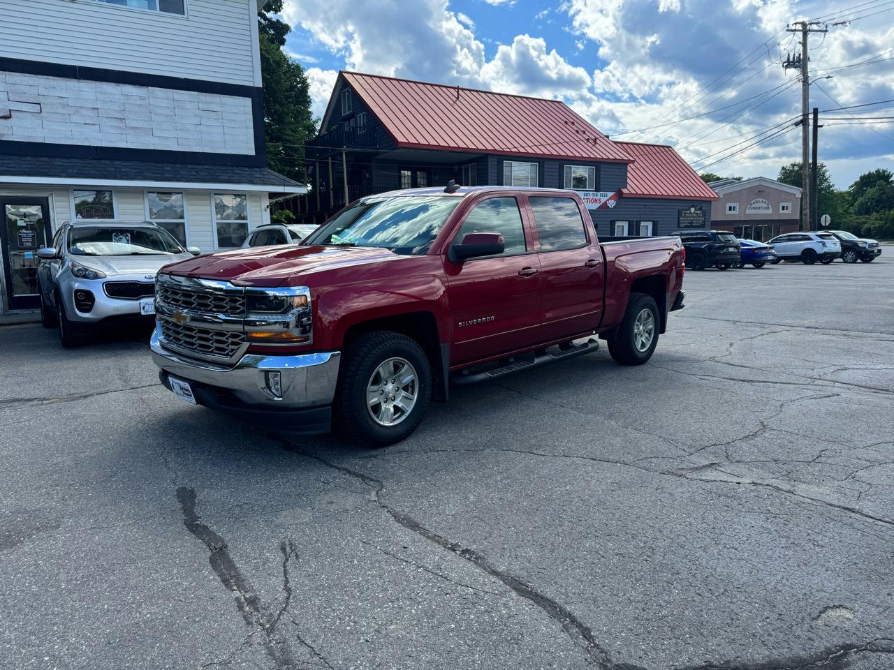 Chevrolet Silverado 1500 4WD Crew Cab 143.5" LT w/1LT 2018