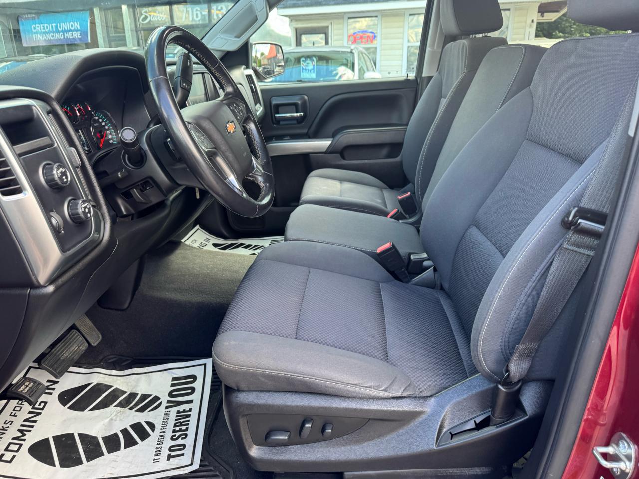 Chevrolet Silverado 1500 4WD Crew Cab 143.5" LT w/1LT 2018