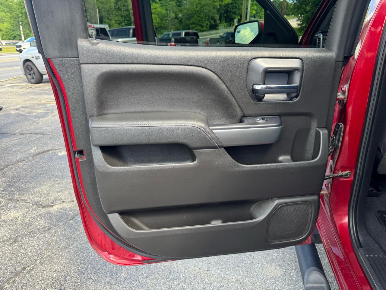 Chevrolet Silverado 1500 4WD Crew Cab 143.5" LT w/1LT 2018