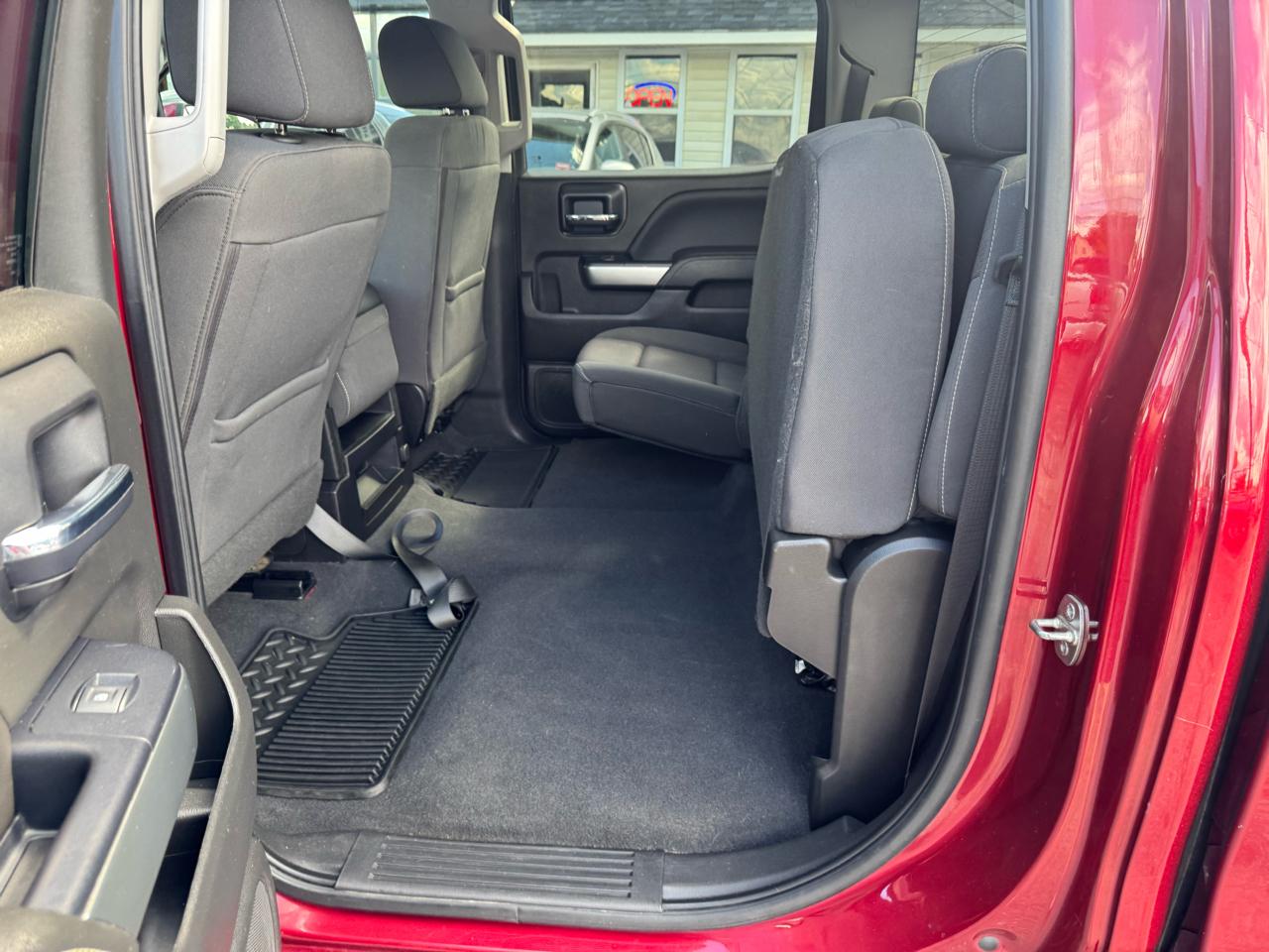 Chevrolet Silverado 1500 4WD Crew Cab 143.5" LT w/1LT 2018