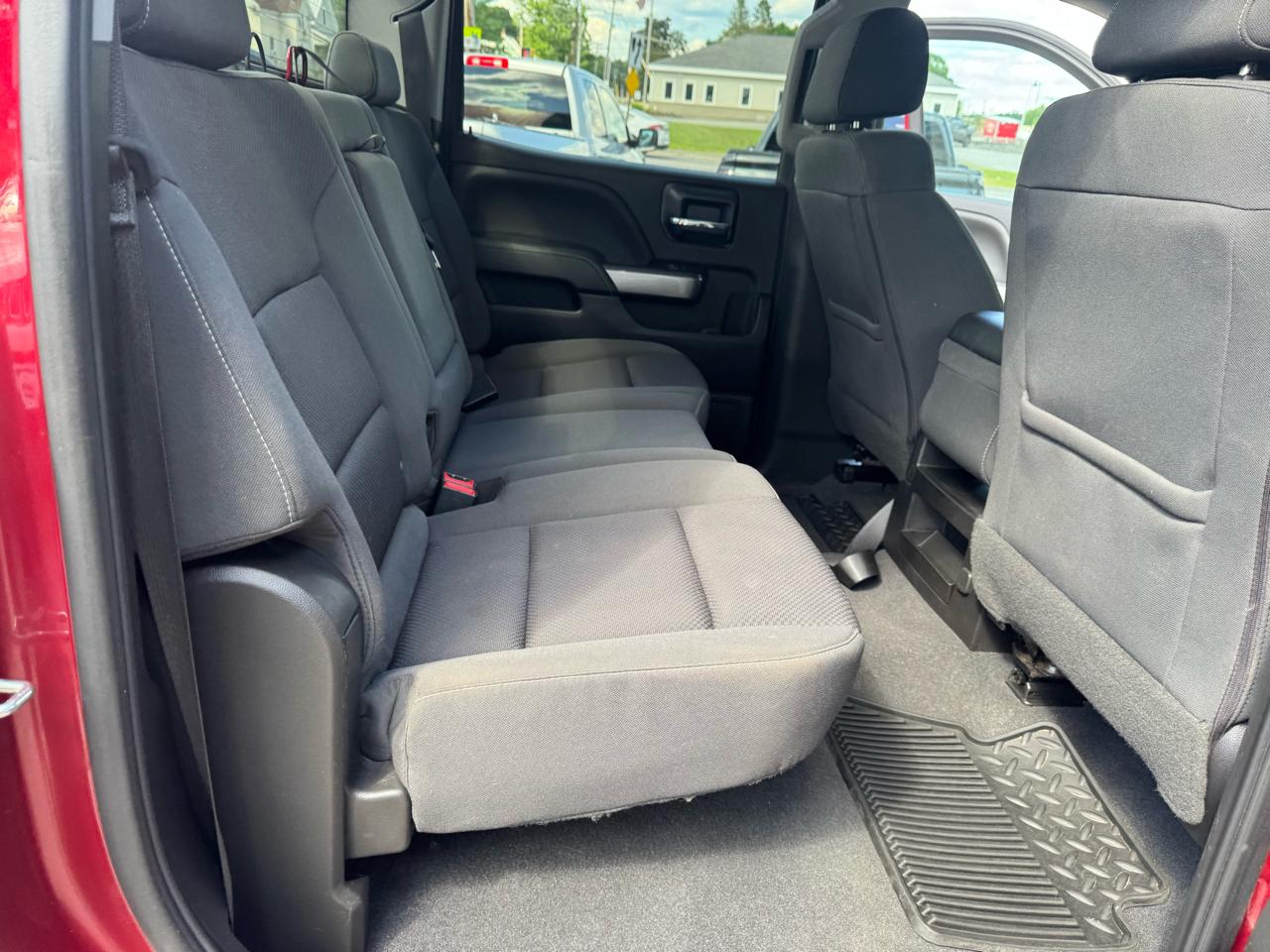 Chevrolet Silverado 1500 4WD Crew Cab 143.5" LT w/1LT 2018