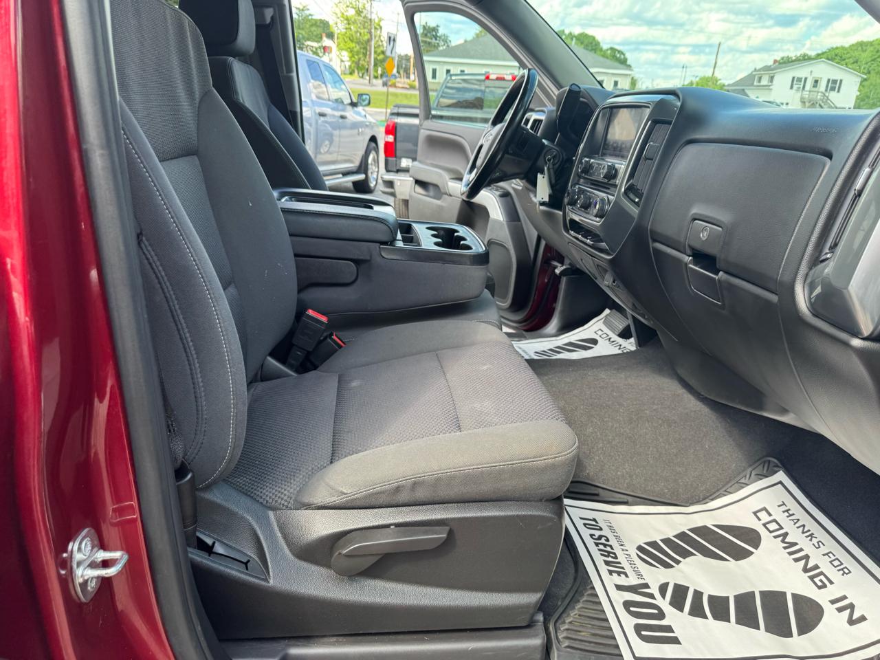 Chevrolet Silverado 1500 4WD Crew Cab 143.5" LT w/1LT 2018
