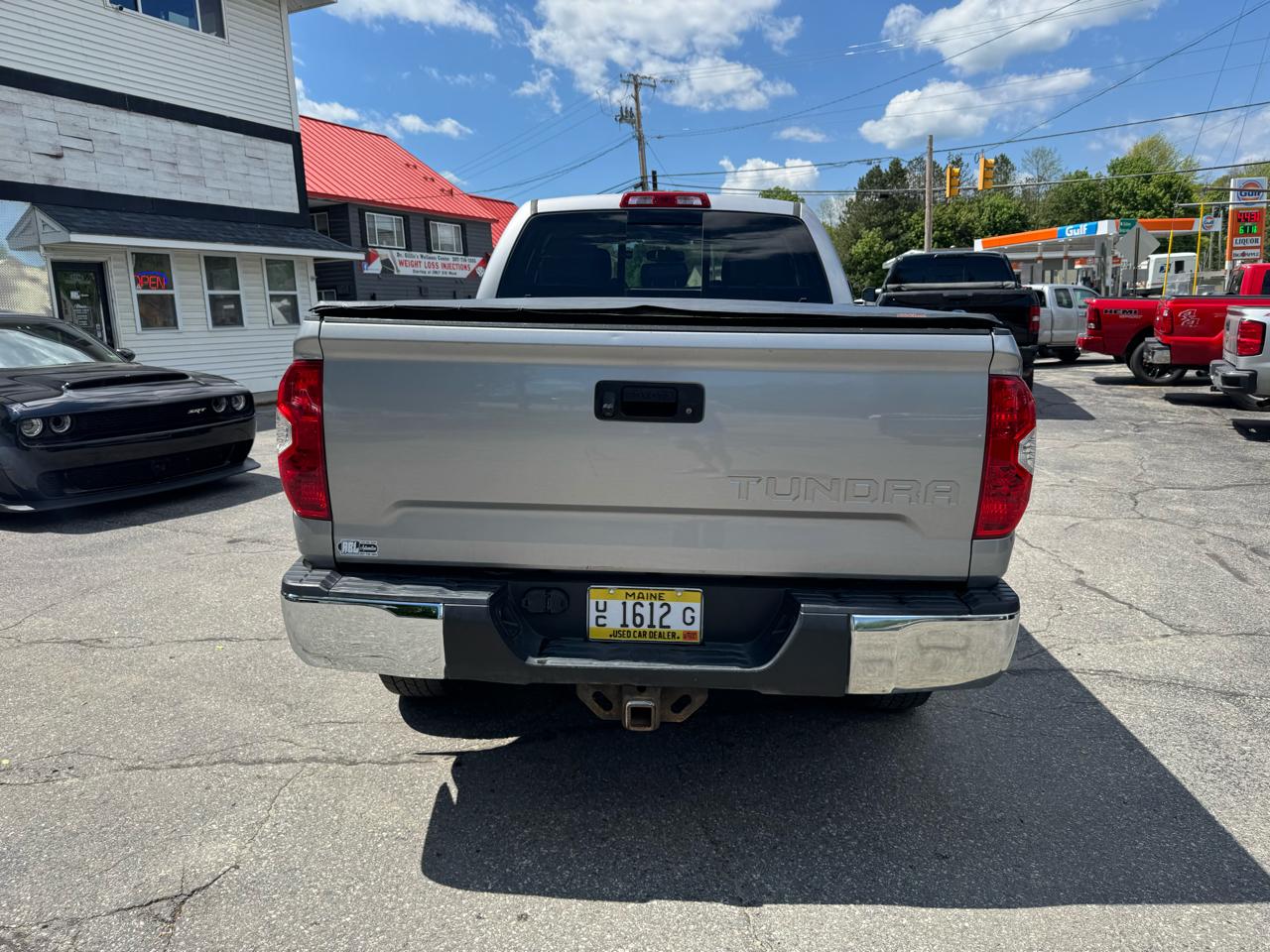 Toyota Tundra 4WD Truck Double Cab 5.7L FFV V8 6-Spd AT SR5 (Natl) 2016
