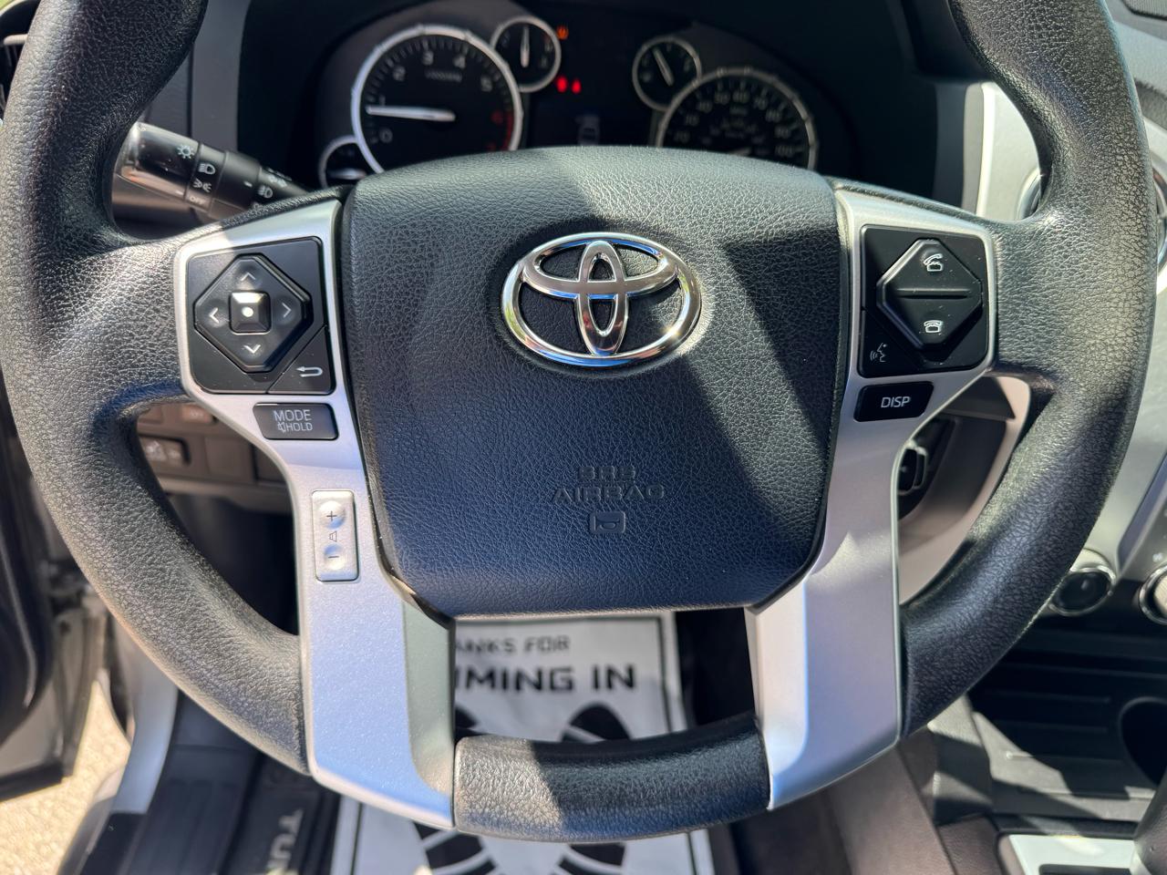 Toyota Tundra 4WD Truck Double Cab 5.7L FFV V8 6-Spd AT SR5 (Natl) 2016
