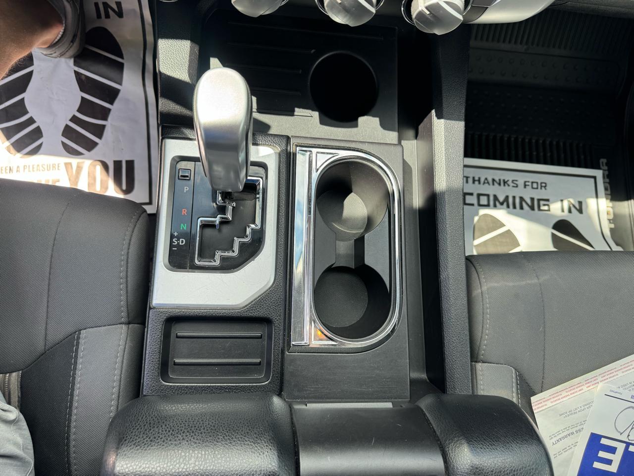 Toyota Tundra 4WD Truck Double Cab 5.7L FFV V8 6-Spd AT SR5 (Natl) 2016