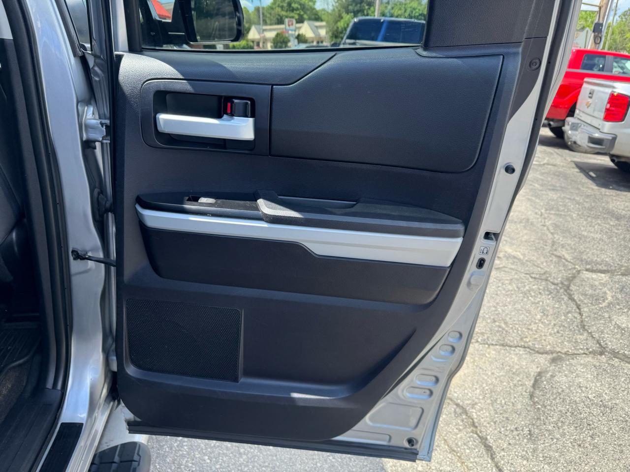 Toyota Tundra 4WD Truck Double Cab 5.7L FFV V8 6-Spd AT SR5 (Natl) 2016