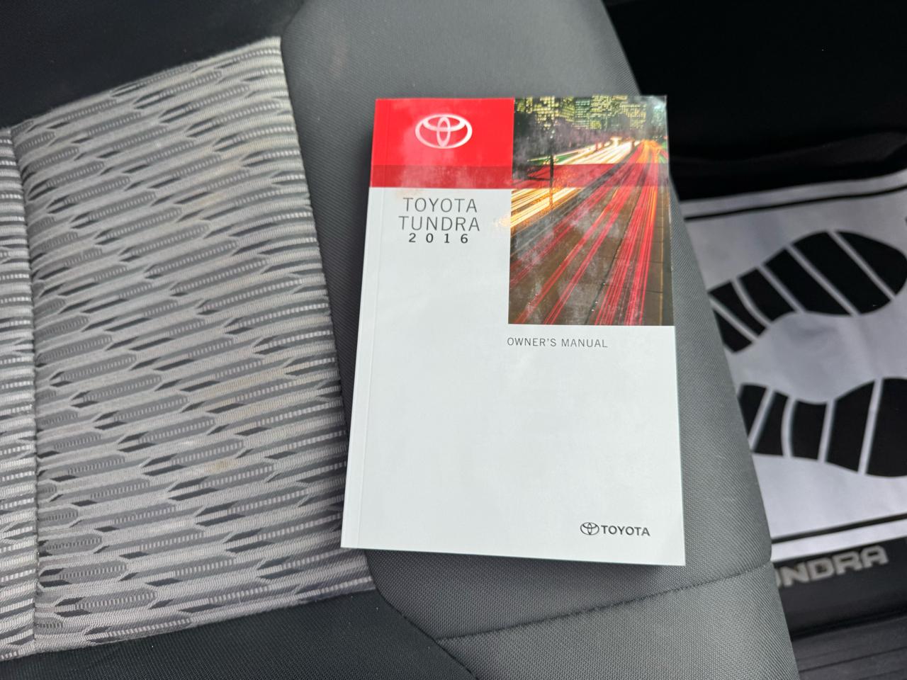Toyota Tundra 4WD Truck Double Cab 5.7L FFV V8 6-Spd AT SR5 (Natl) 2016