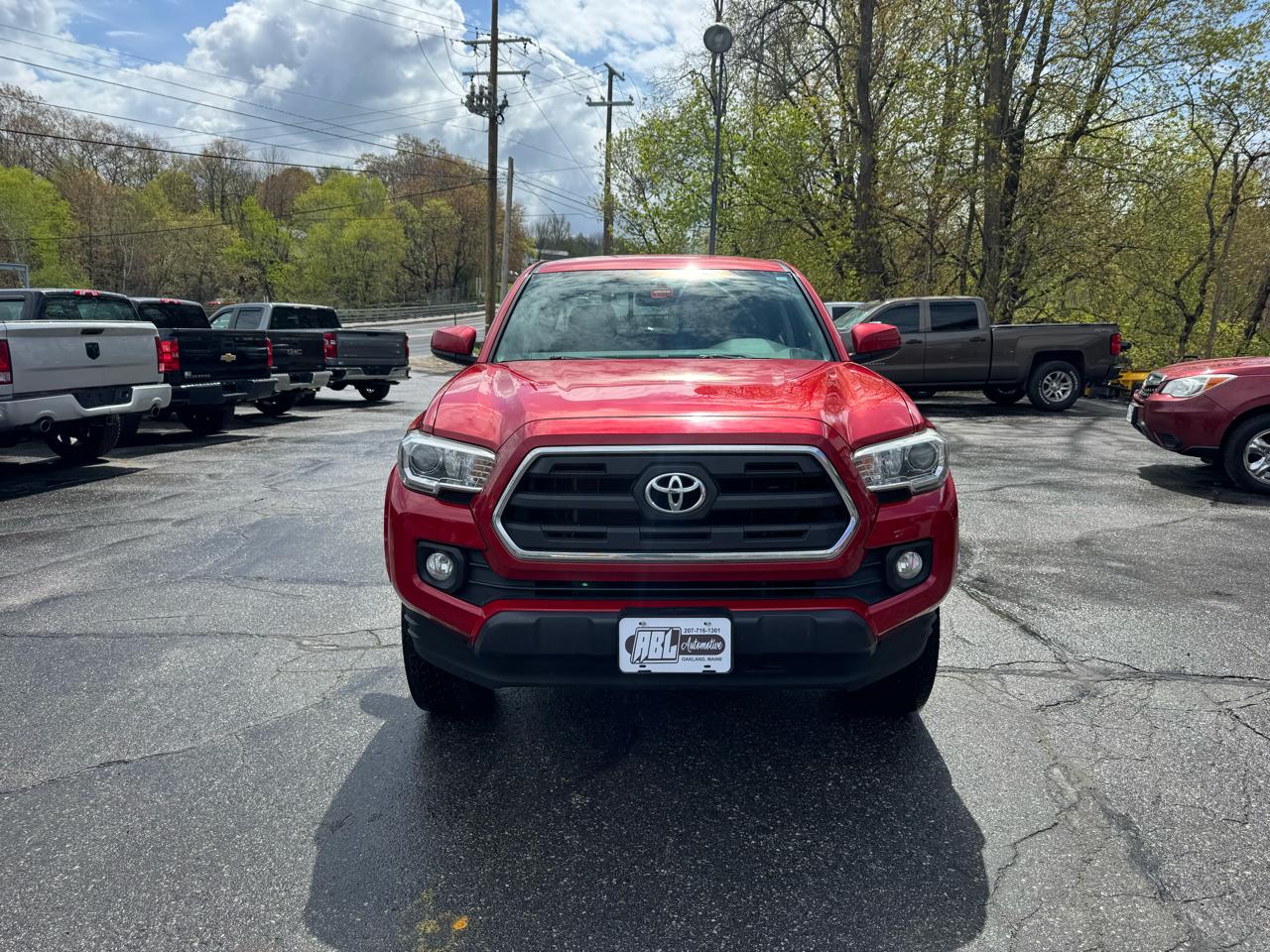 Toyota Tacoma SR5 Double Cab 5' Bed V6 4x4 AT (Natl) 2017