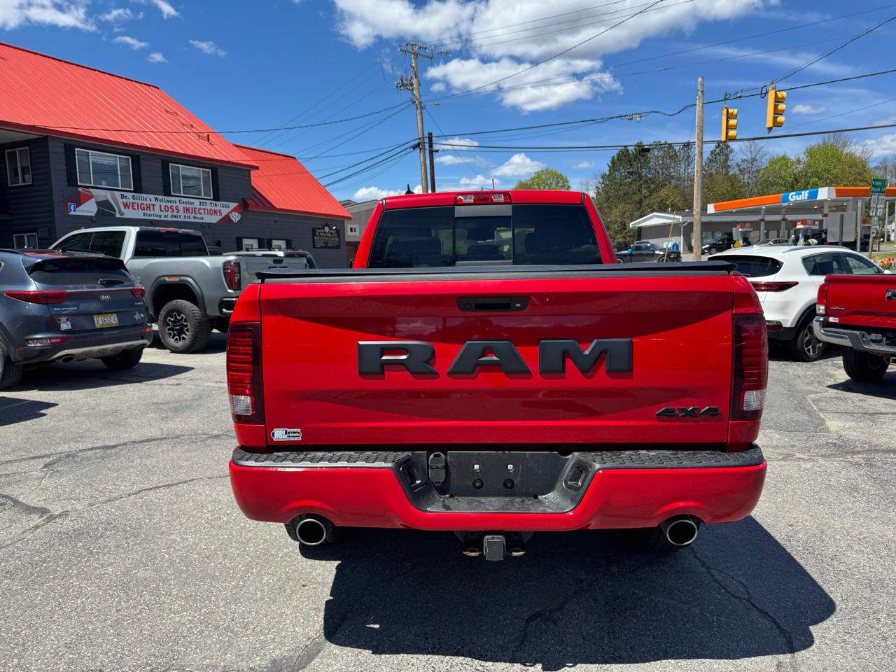 RAM 1500 Night 4x4 Quad Cab 6'4" Box 2017