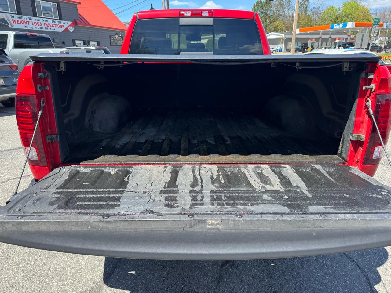 RAM 1500 Night 4x4 Quad Cab 6'4" Box 2017