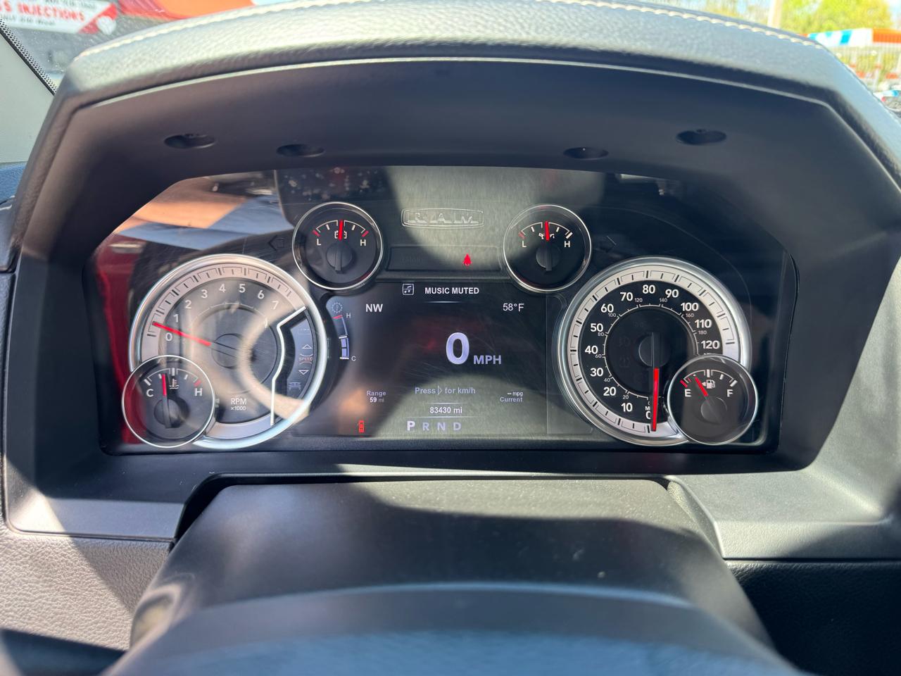 RAM 1500 Night 4x4 Quad Cab 6'4" Box 2017
