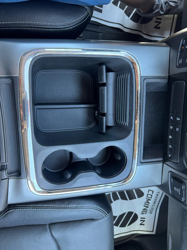 RAM 1500 Night 4x4 Quad Cab 6'4" Box 2017