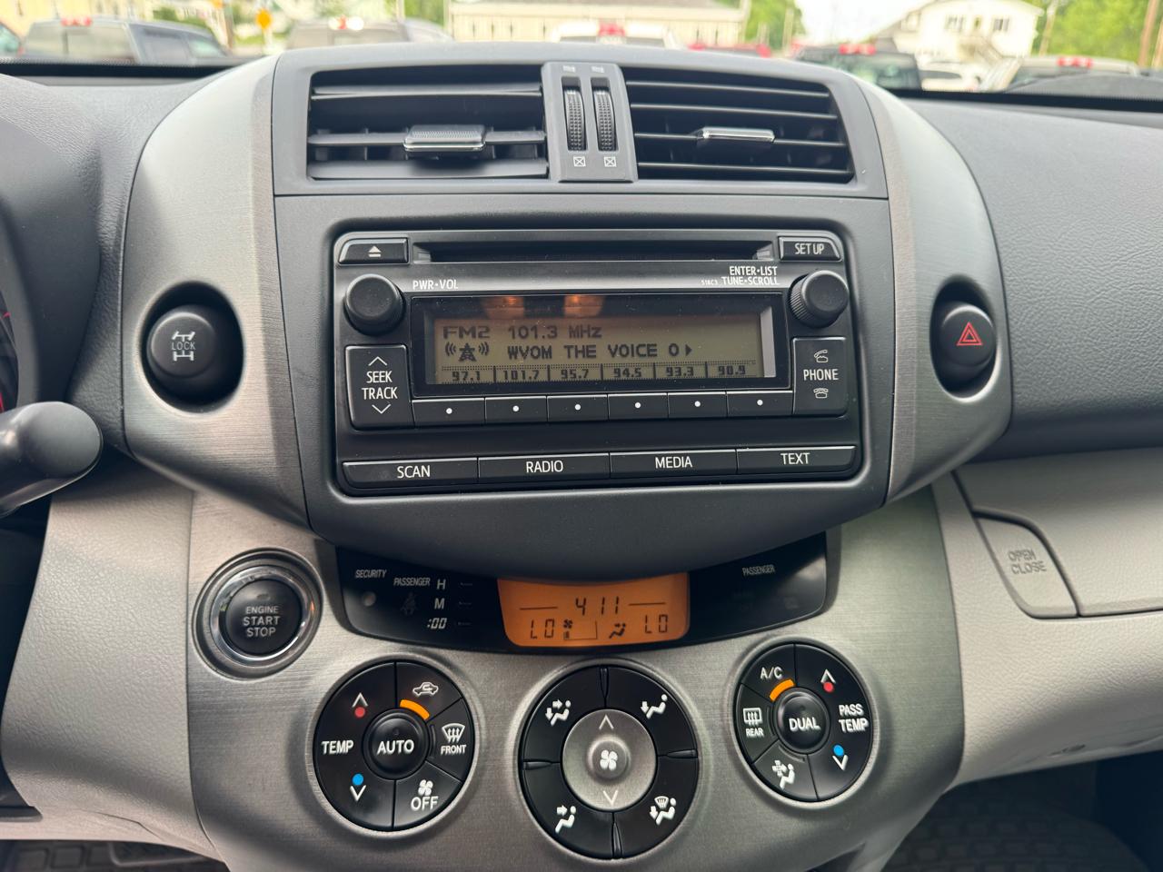 Toyota RAV4 4WD 4dr V6 Limited (Natl) 2012