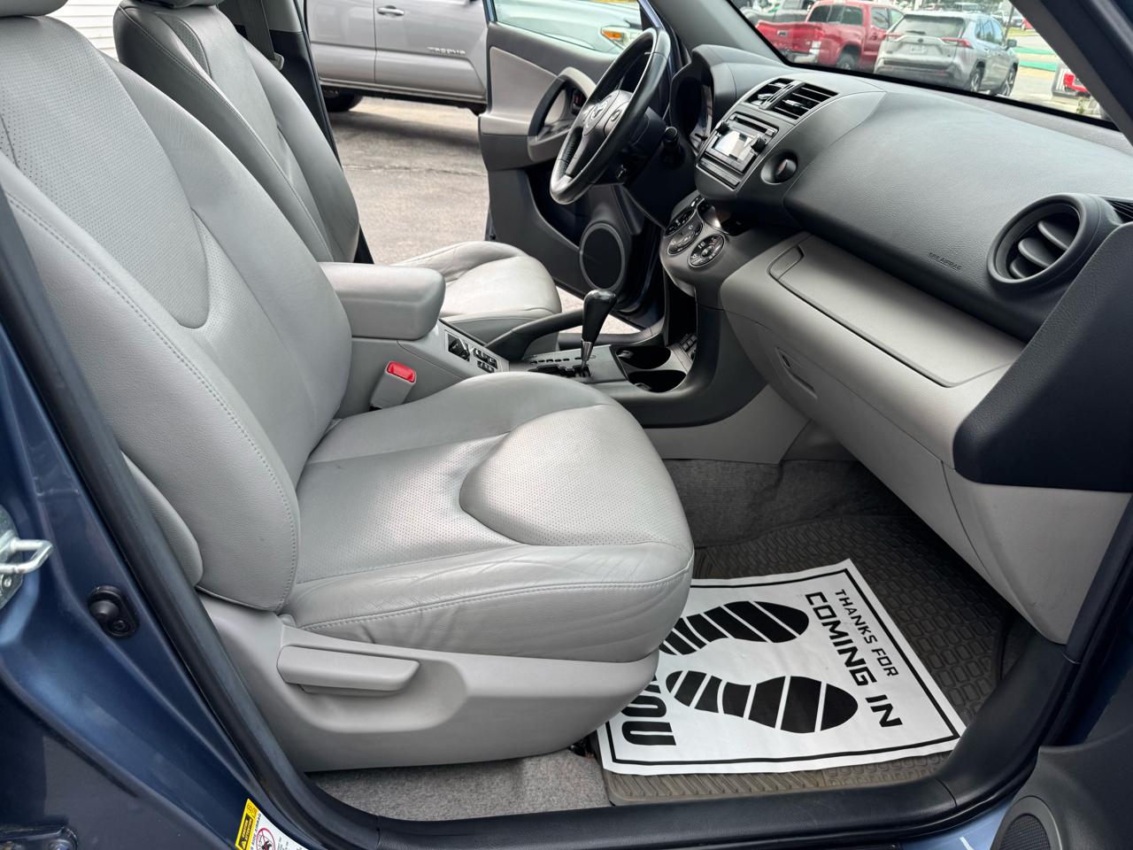 Toyota RAV4 4WD 4dr V6 Limited (Natl) 2012