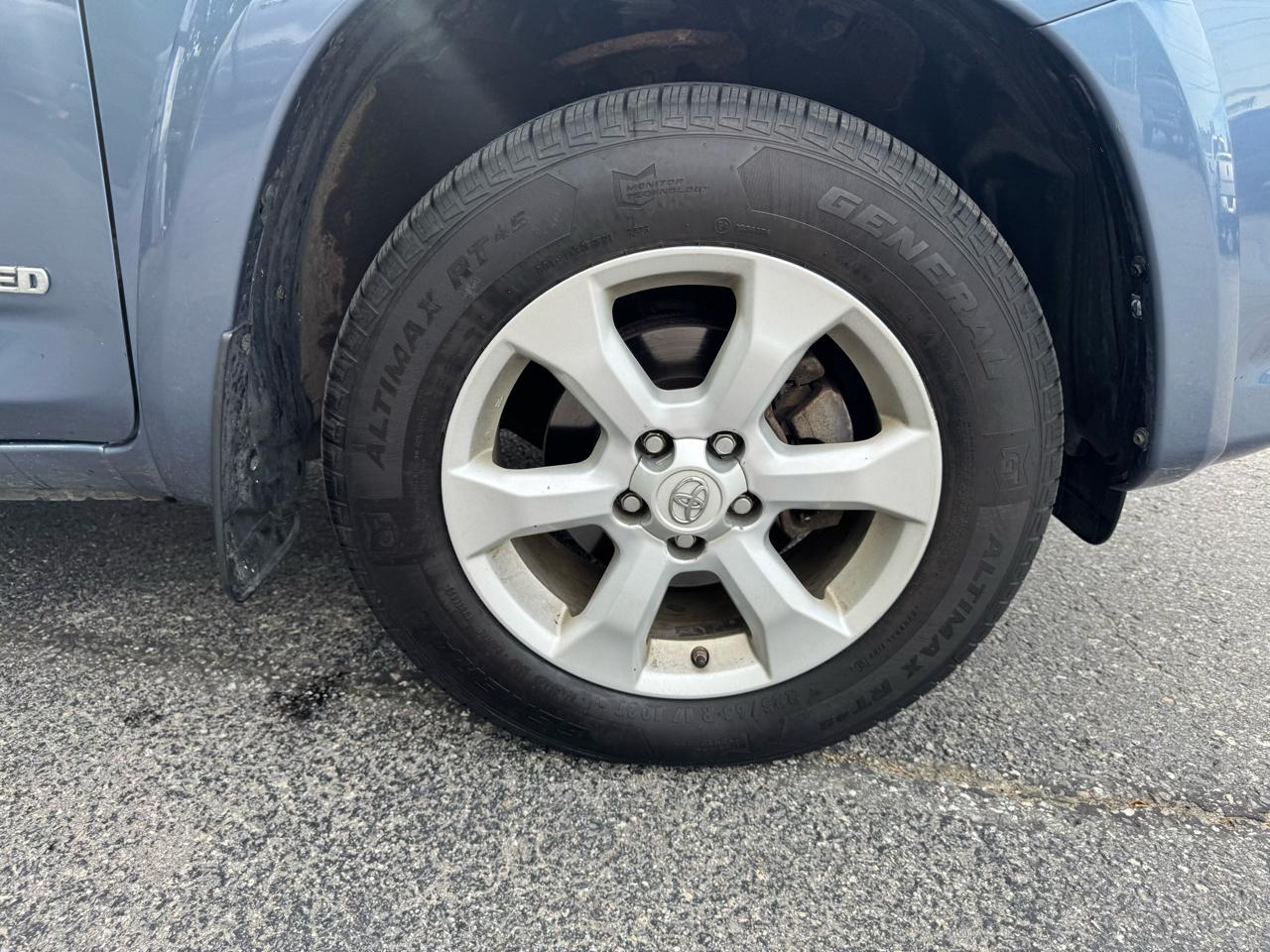 Toyota RAV4 4WD 4dr V6 Limited (Natl) 2012