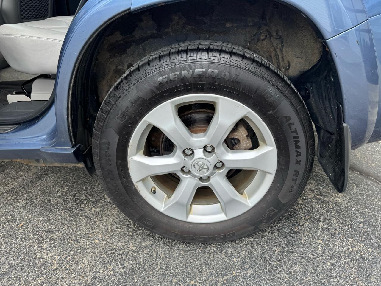 Toyota RAV4 4WD 4dr V6 Limited (Natl) 2012
