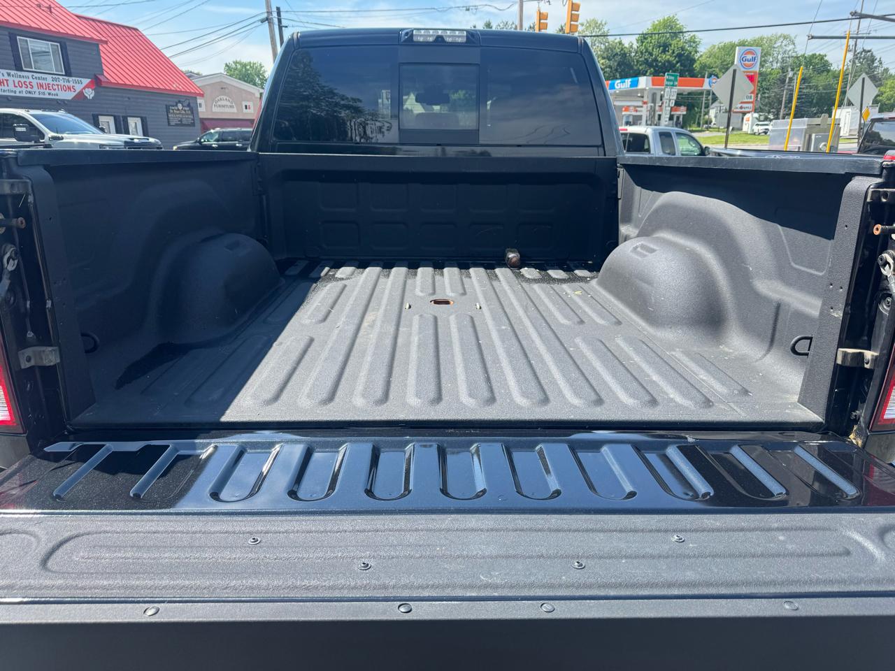 RAM 2500 Big Horn 4x4 Crew Cab 6'4" Box 2017
