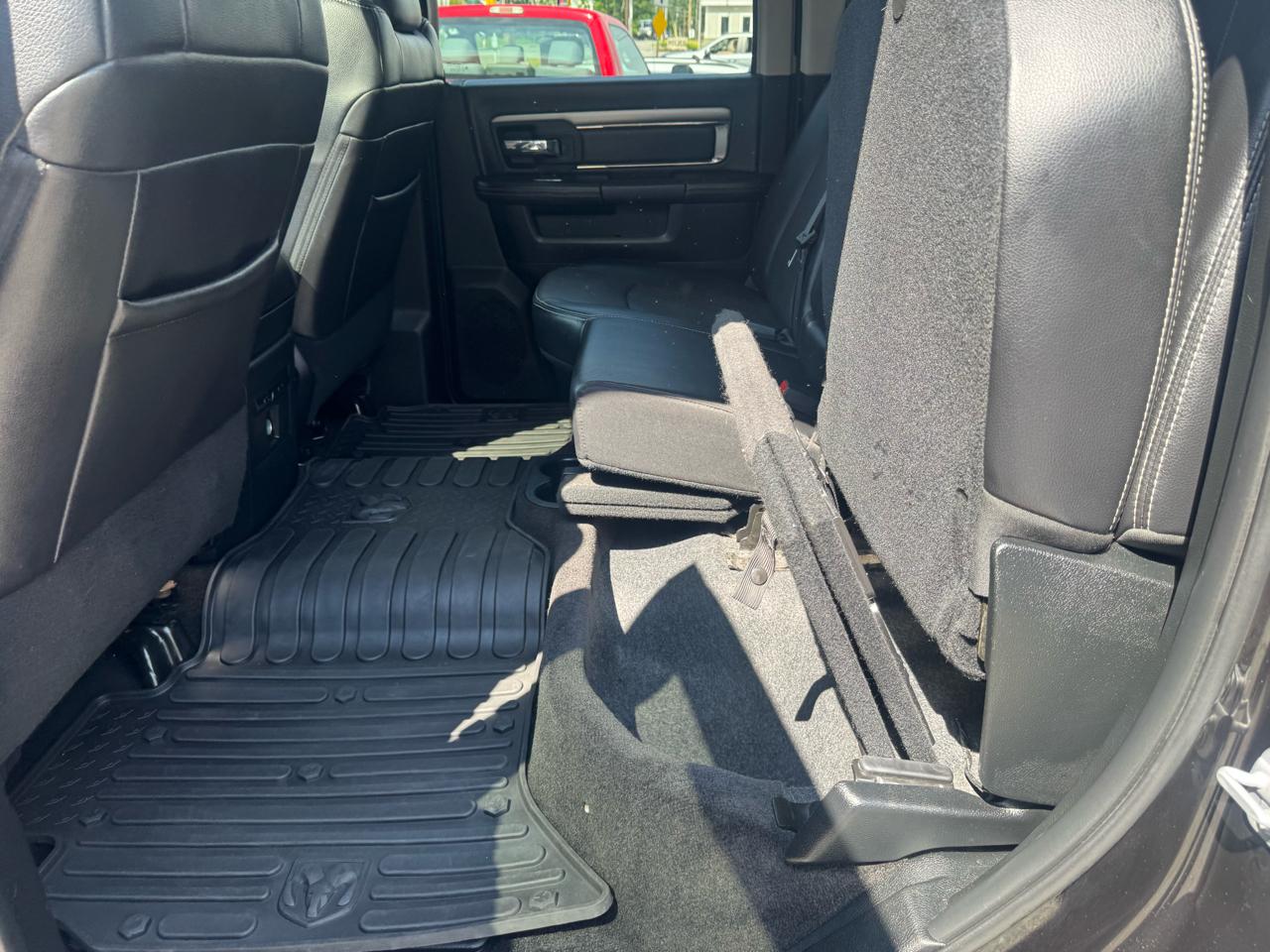 RAM 2500 Big Horn 4x4 Crew Cab 6'4" Box 2017