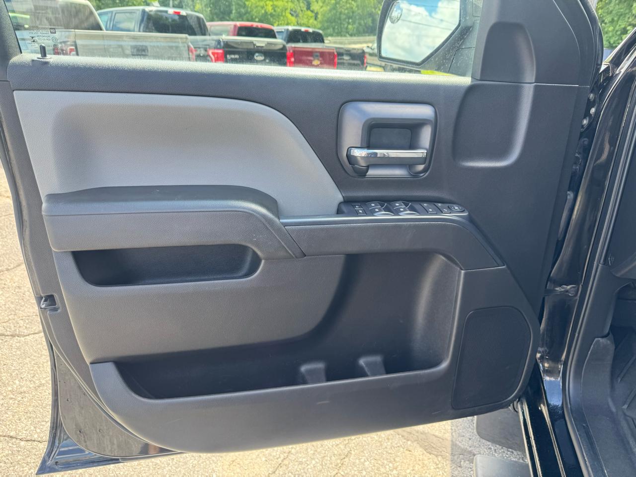 Chevrolet Silverado 1500 4WD Double Cab 143.5" Custom 2018