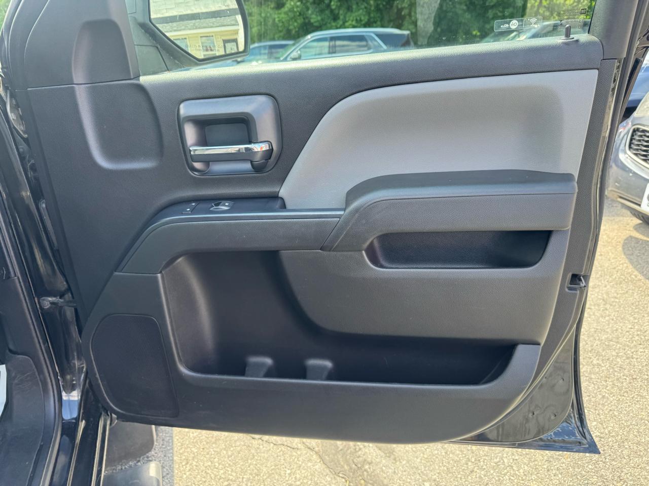 Chevrolet Silverado 1500 4WD Double Cab 143.5" Custom 2018