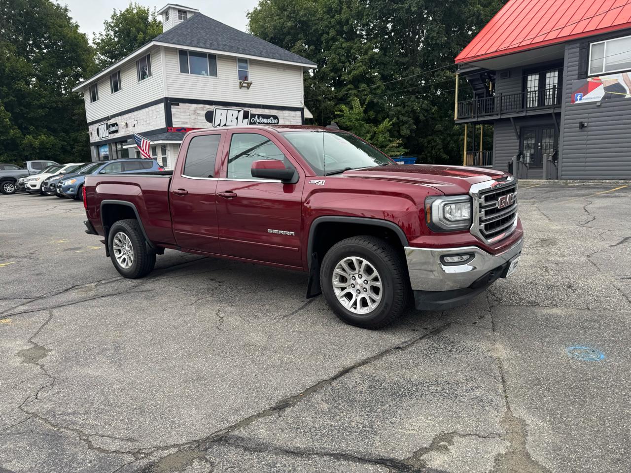 GMC Sierra 1500 4WD Double Cab 143.5" SLE 2017