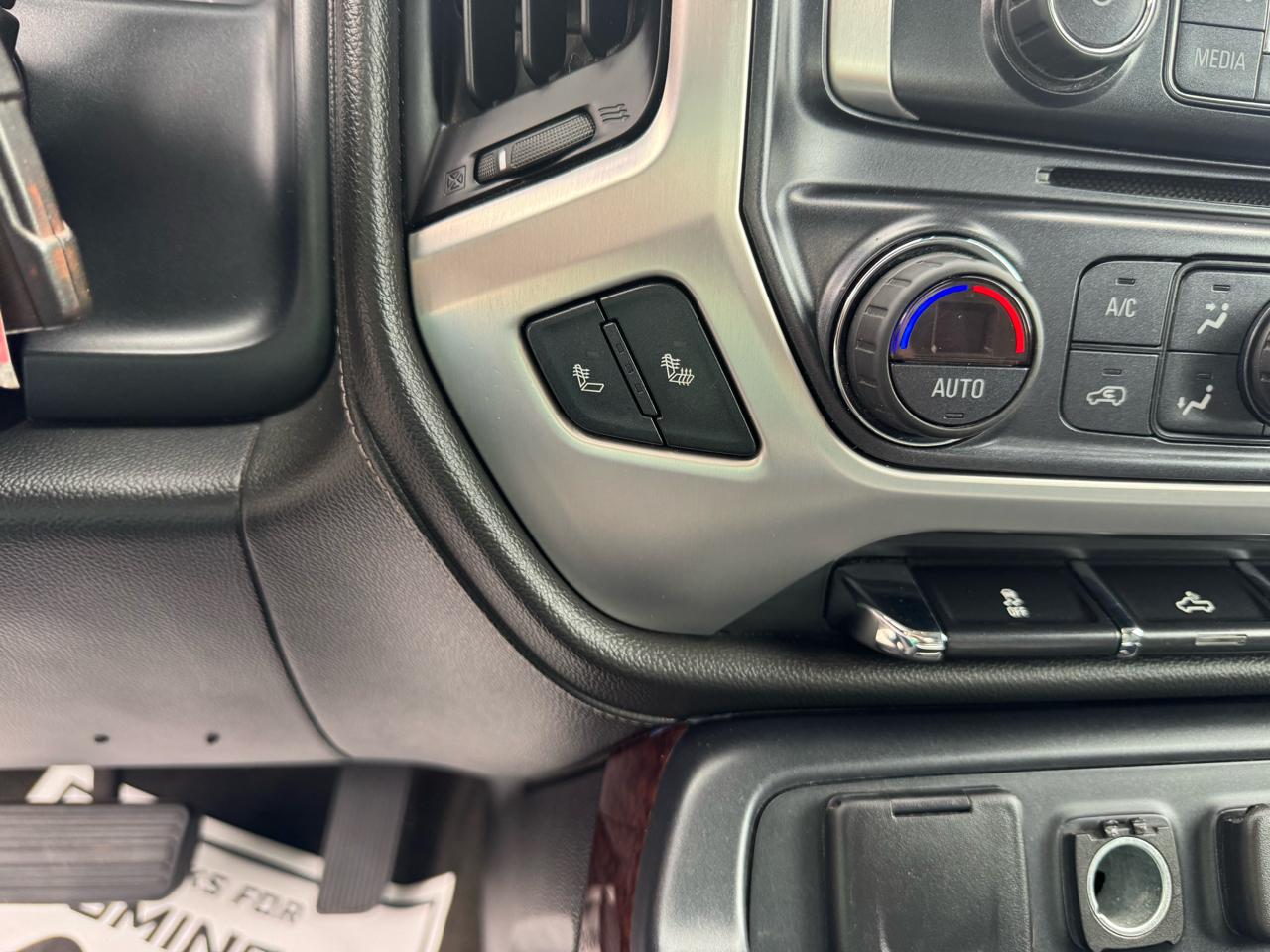 GMC Sierra 1500 4WD Double Cab 143.5" SLE 2017