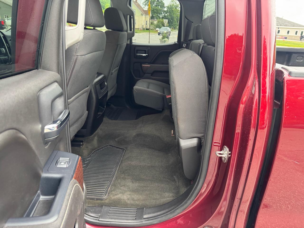 GMC Sierra 1500 4WD Double Cab 143.5" SLE 2017