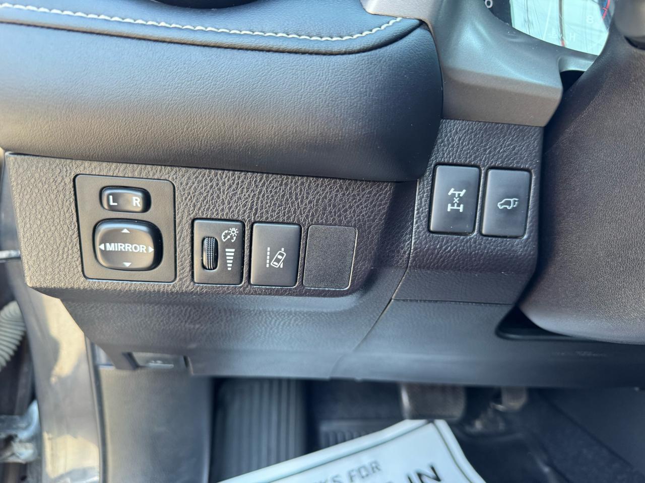 Toyota RAV4 XLE AWD (Natl) 2018