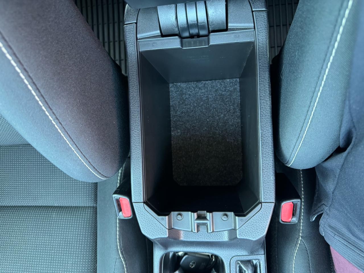 Toyota RAV4 XLE AWD (Natl) 2018