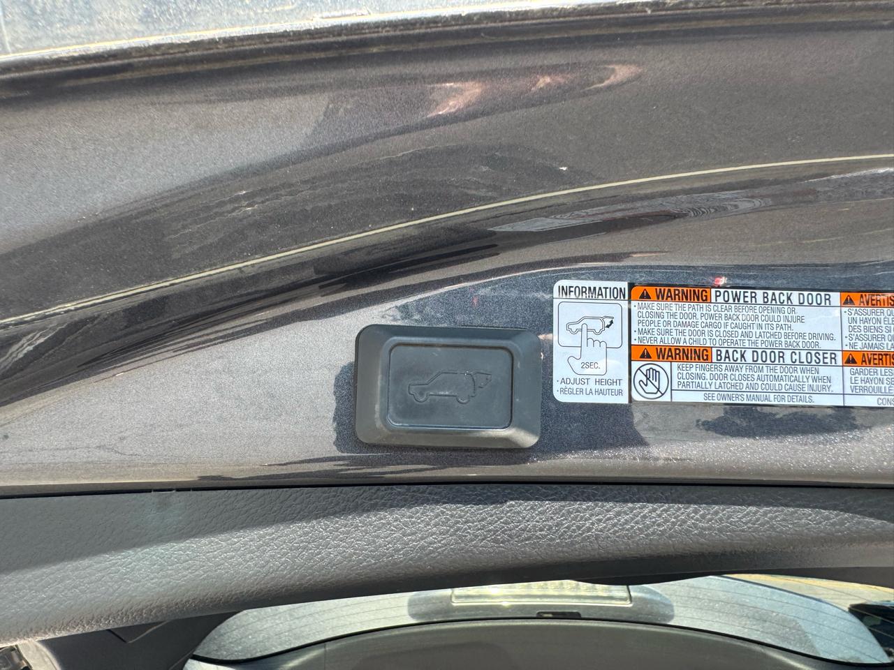 Toyota RAV4 XLE AWD (Natl) 2018