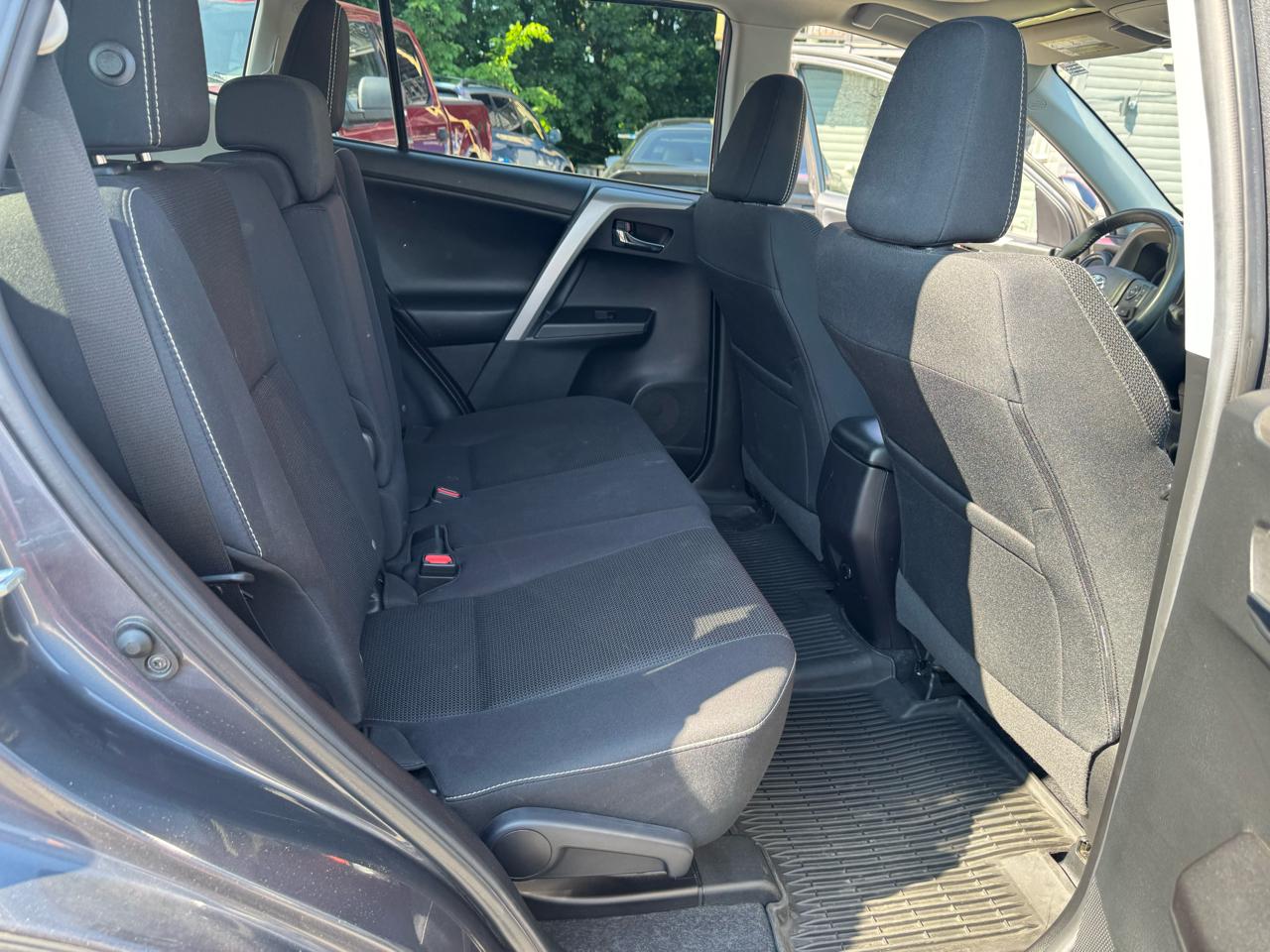 Toyota RAV4 XLE AWD (Natl) 2018