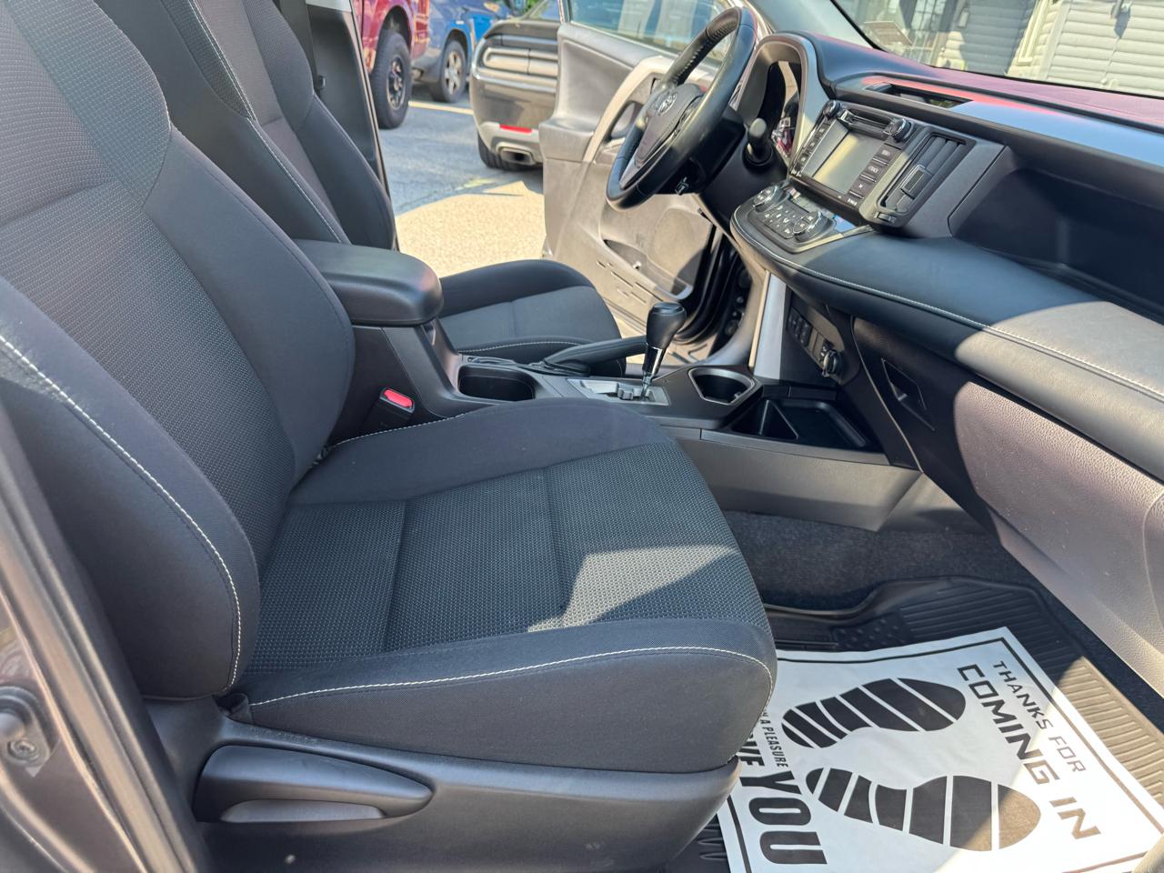 Toyota RAV4 XLE AWD (Natl) 2018