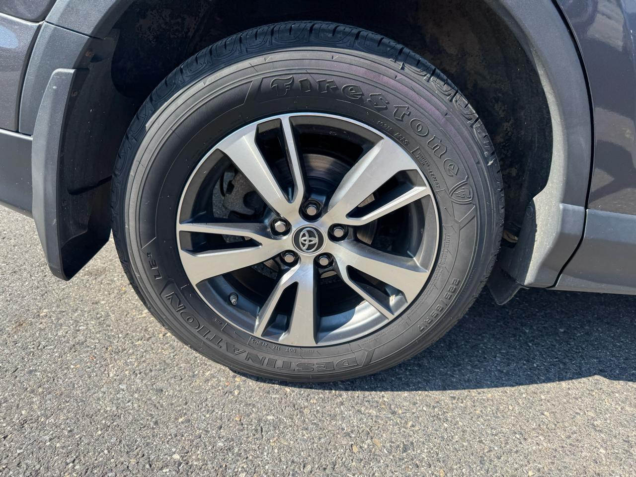 Toyota RAV4 XLE AWD (Natl) 2018