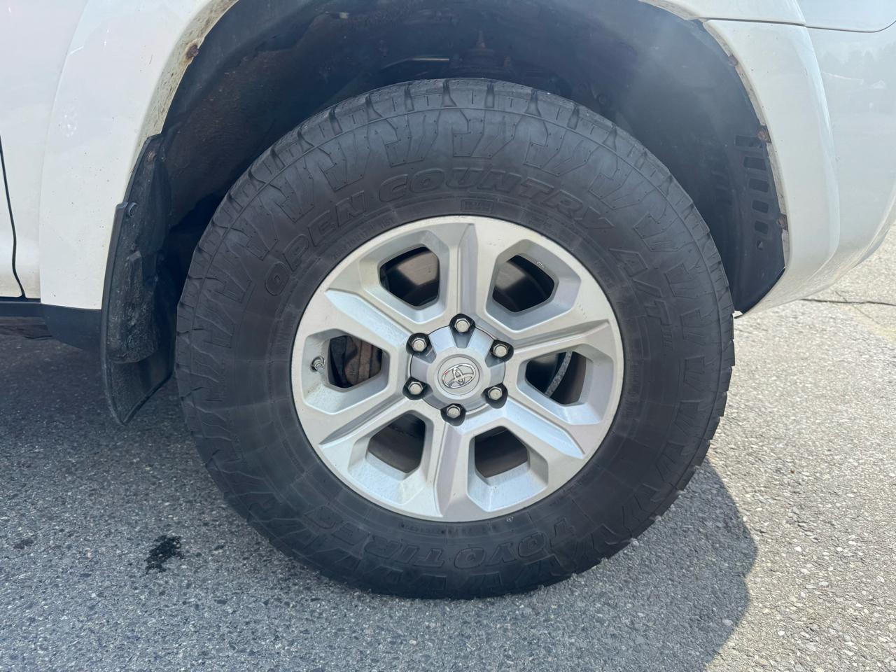 Toyota 4Runner 4dr SR5 V6 Auto 4WD (Natl) 2016