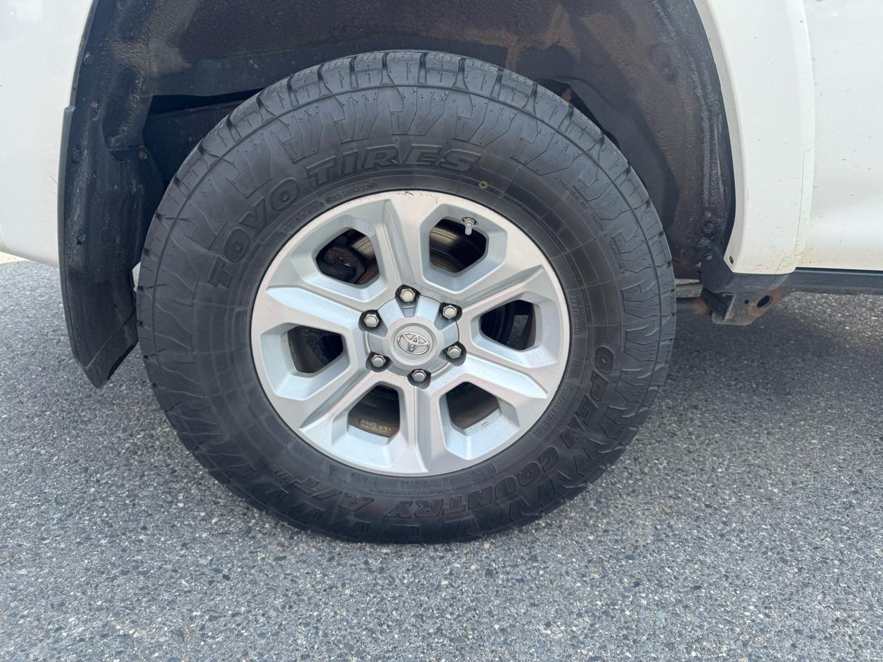 Toyota 4Runner 4dr SR5 V6 Auto 4WD (Natl) 2016