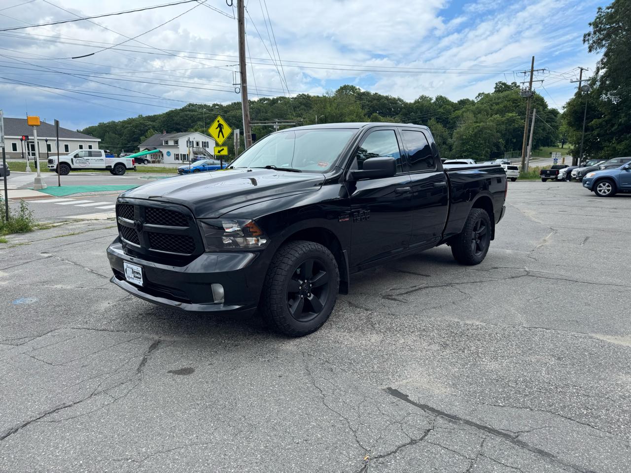 RAM 1500 Express 4x4 Quad Cab 6'4" Box 2018