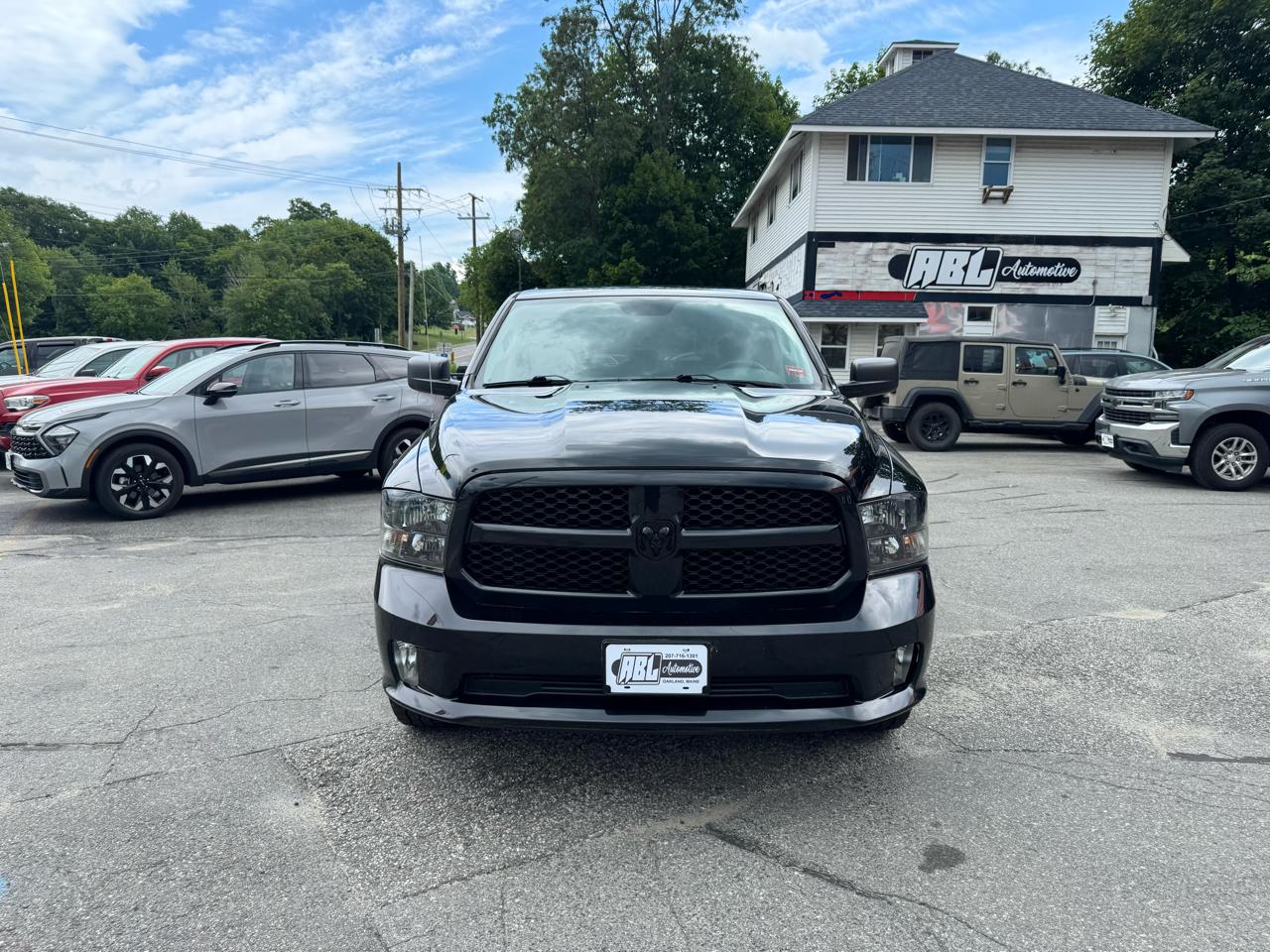 RAM 1500 Express 4x4 Quad Cab 6'4" Box 2018